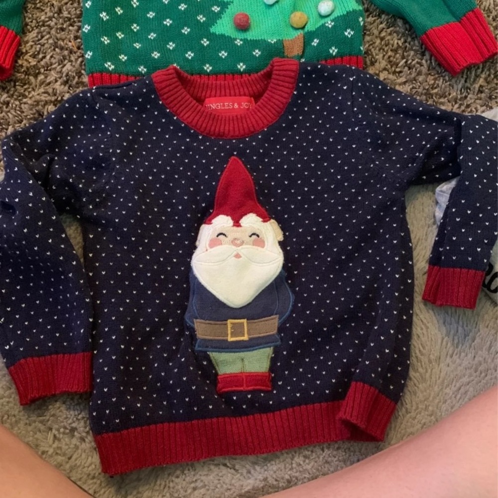Winter sweater bundle - Picture 3 of 3